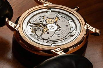 广州劳力士手表起雾正常吗